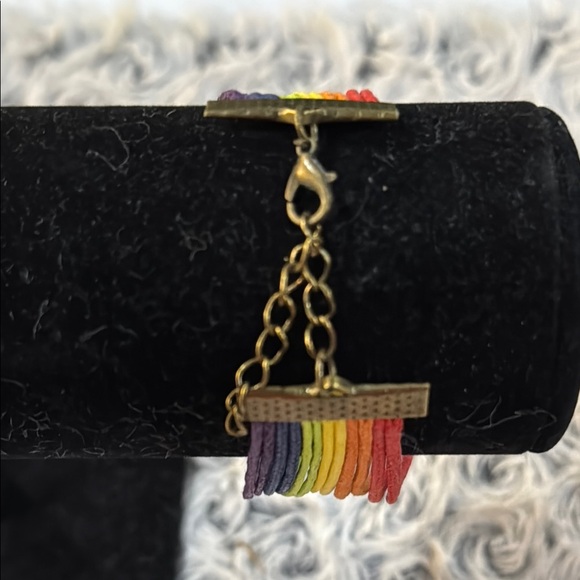 Multicolor String Bracelet - Picture 2 of 4